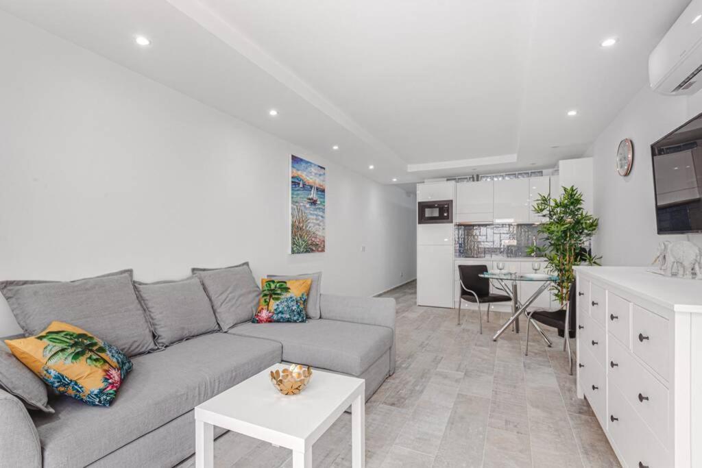 Tenerife Royal Gardens One Bedroom Apartment Playa de las Américas Eksteriør billede